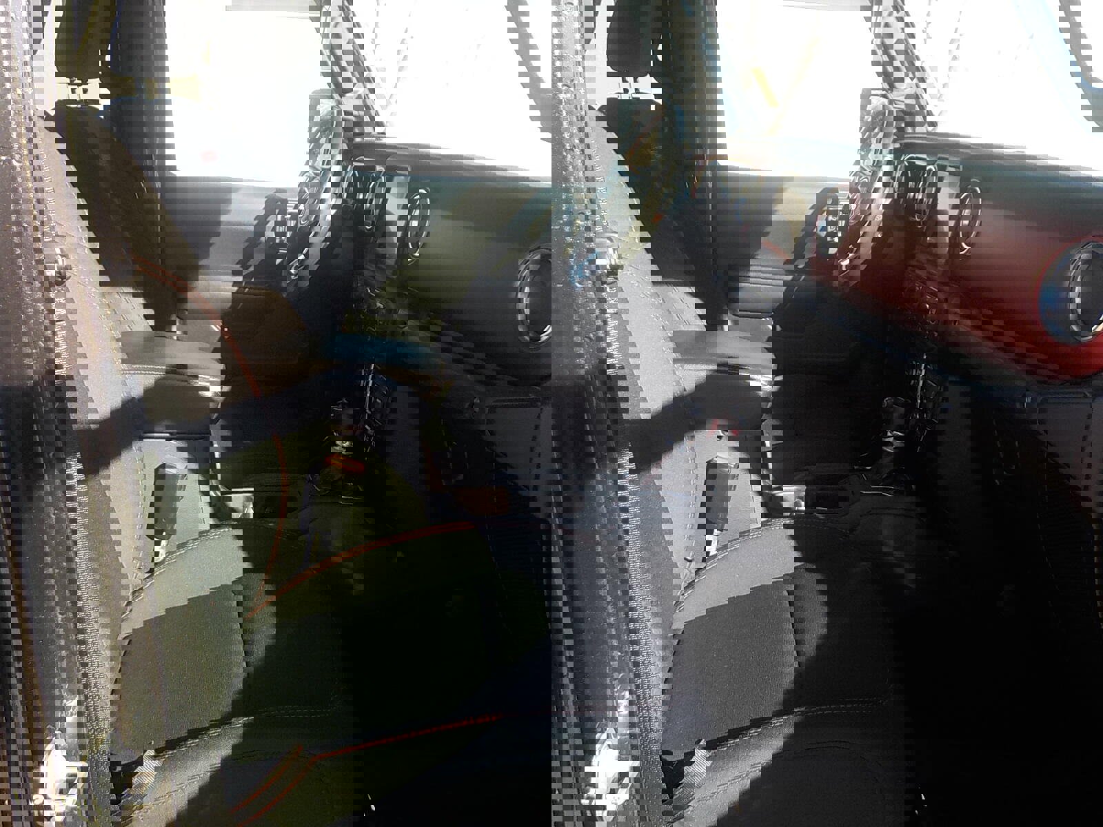 Used 2021 Jeep Gladiator Rubicon image 15