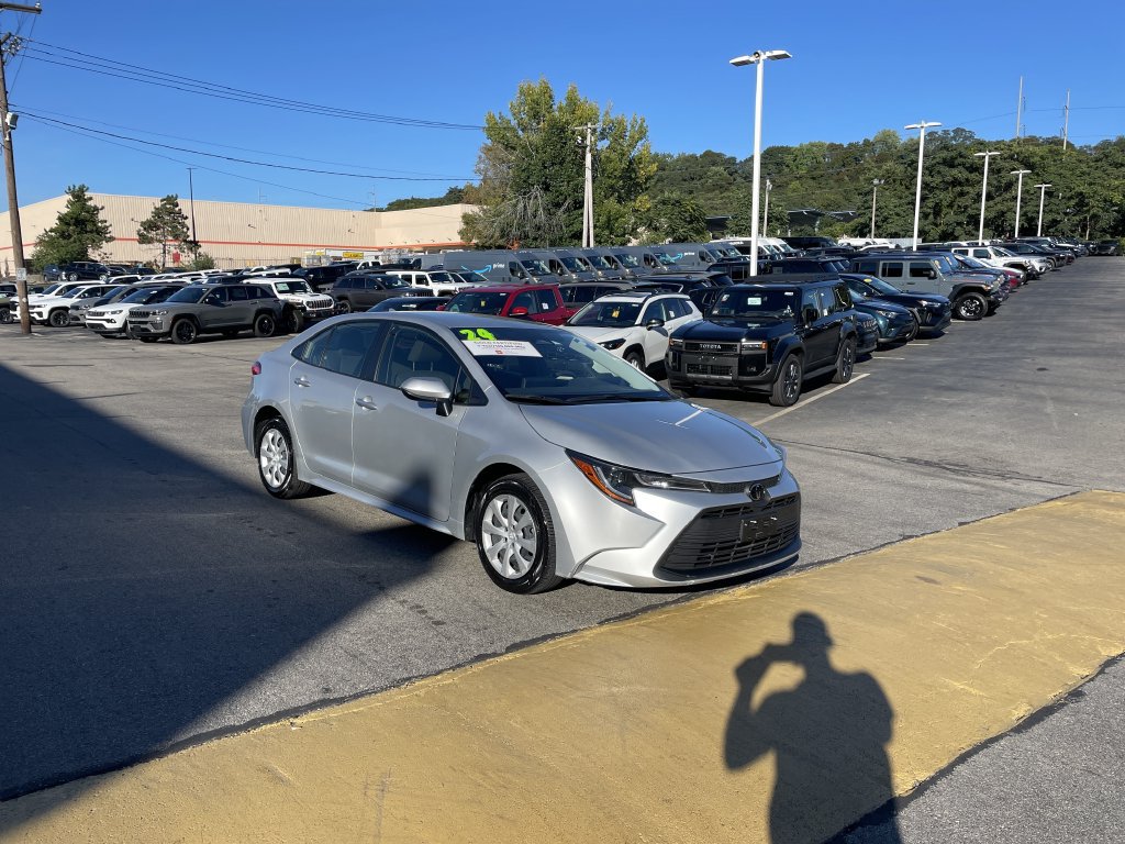 Certified 2024 Toyota Corolla LE FWD image 6