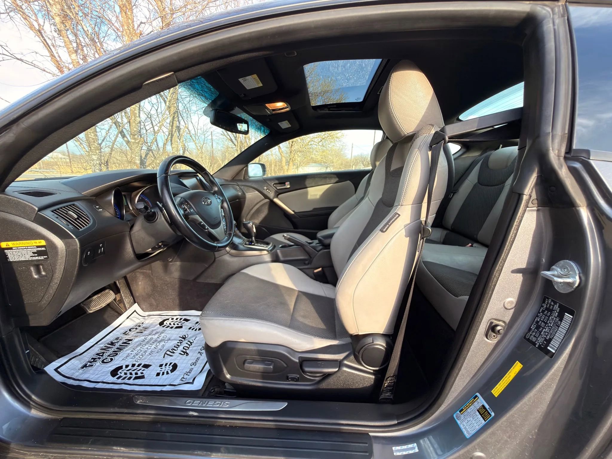 Used 2014 Hyundai Genesis 2.0T image 9