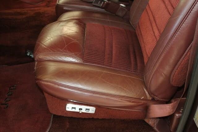 Used 1989 Jeep Grand Wagoneer image 73