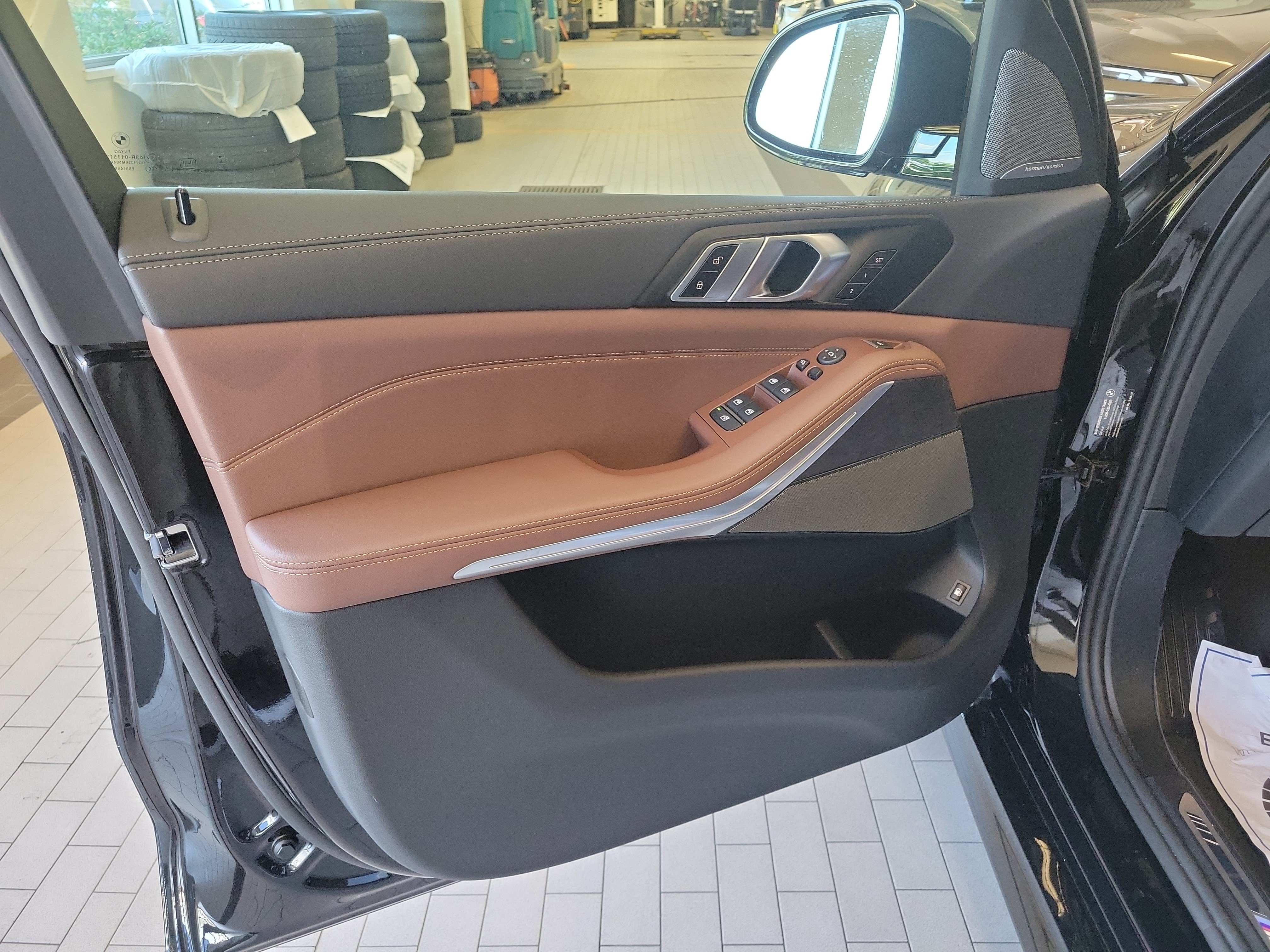 Used 2026 BMW X5 xDrive50e w/ M Sport Package AWD/4WD image 15