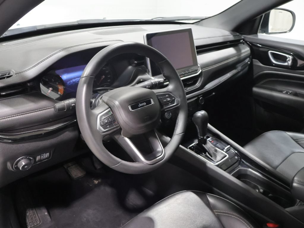 Certified 2023 Jeep Compass Latitude AWD/4WD image 17