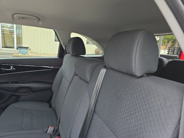 Used 2019 Kia Sorento L image 31