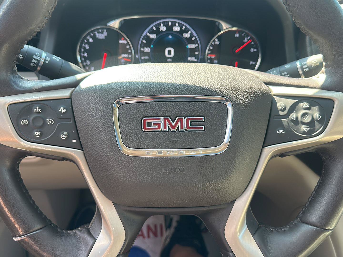 Used 2017 GMC Acadia Denali w/ Technology Package AWD/4WD image 30