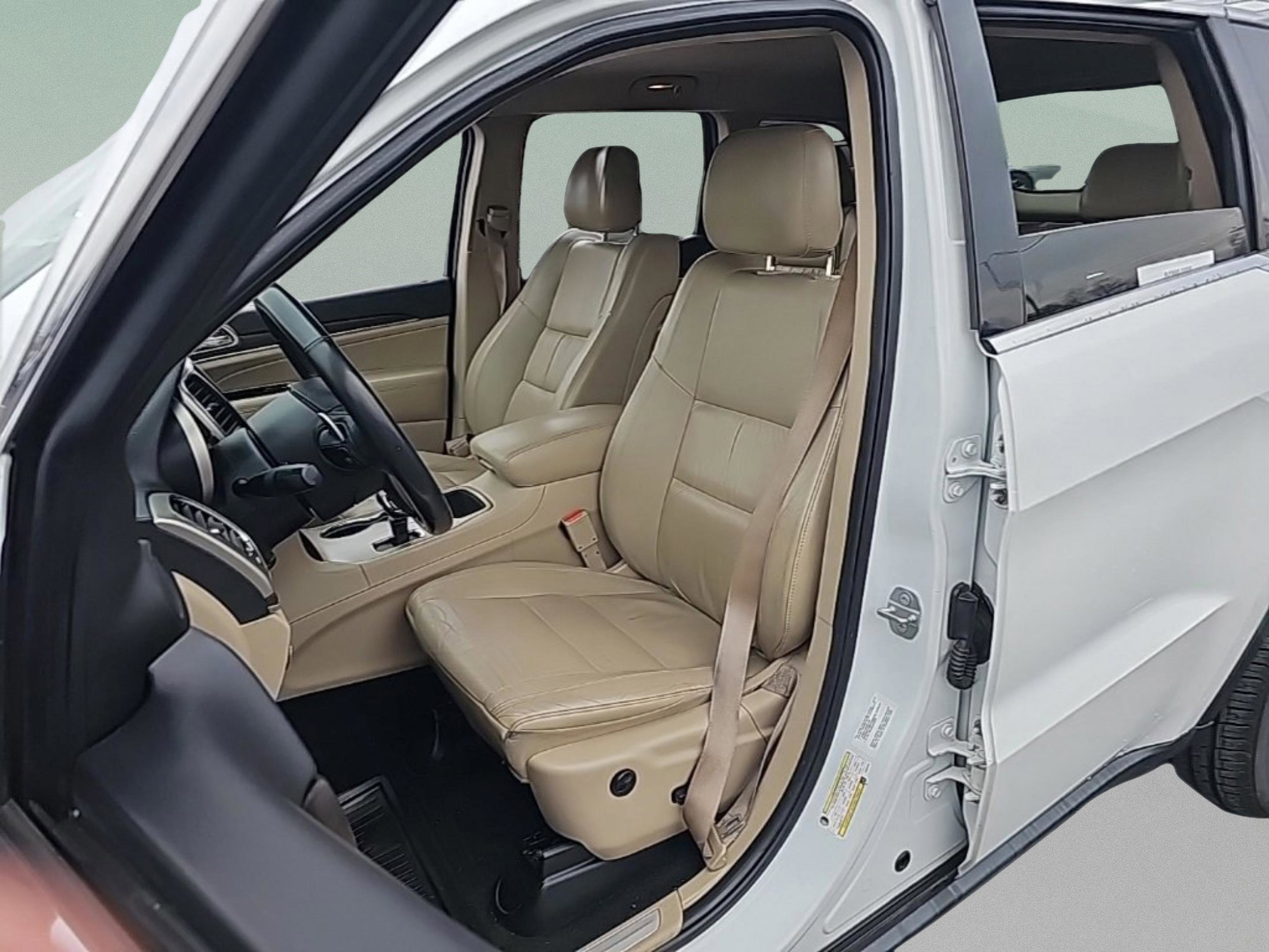 Used 2015 Jeep Grand Cherokee Limited image 27