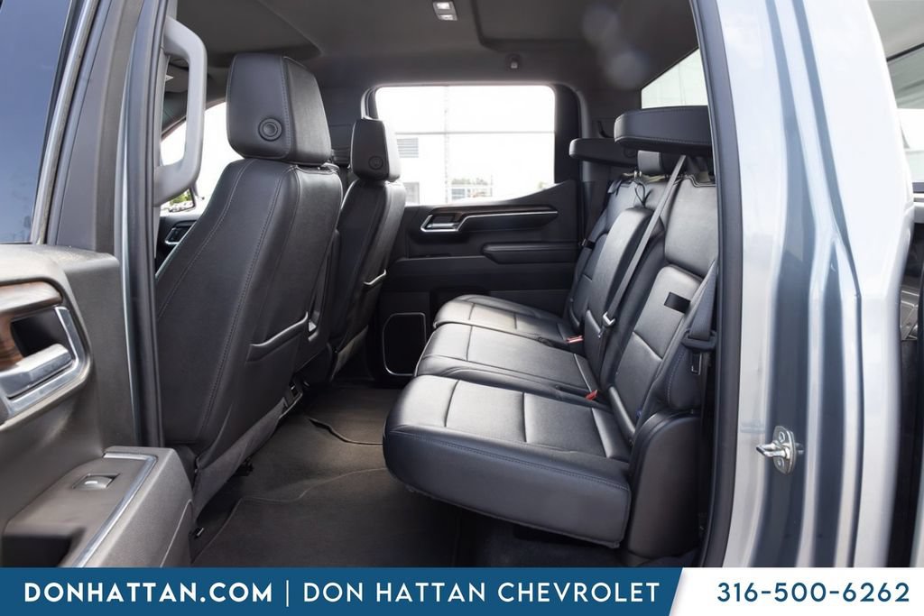 Used 2025 GMC Sierra 1500 SLT AWD/4WD image 16