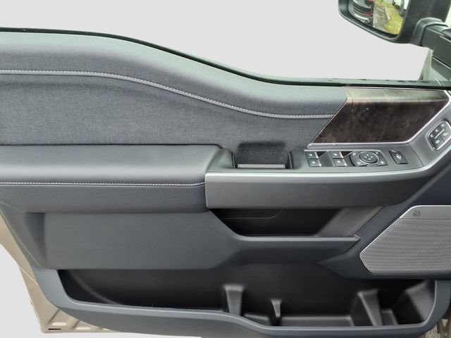 New 2026 Ford F550 4x4 Crew Cab image 8