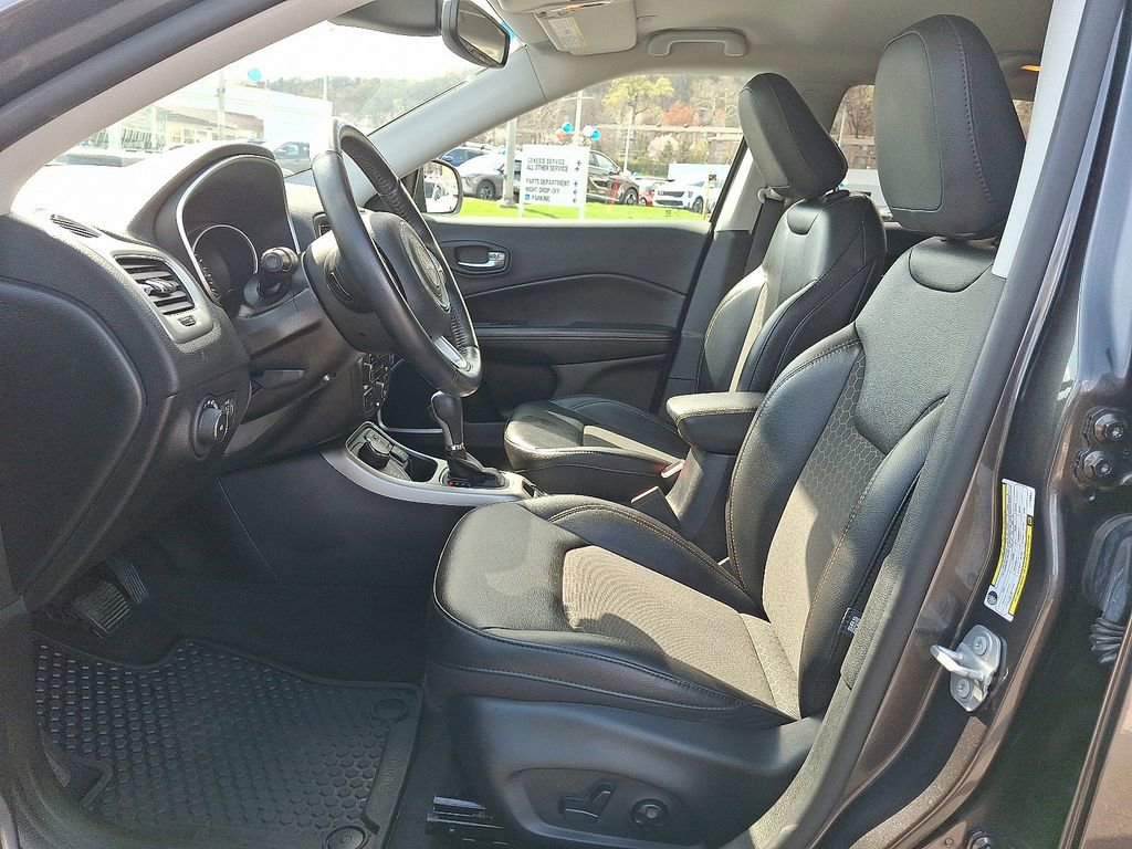 Used 2020 Jeep Compass Latitude w/ Popular Equipment Group image 14