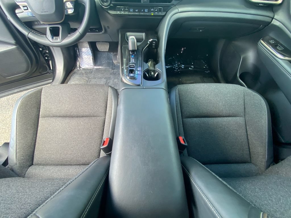 Used 2024 Toyota Crown AWD/4WD image 11