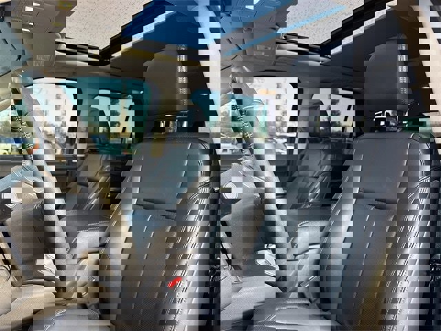 Used 2024 Ford Expedition XLT image 9