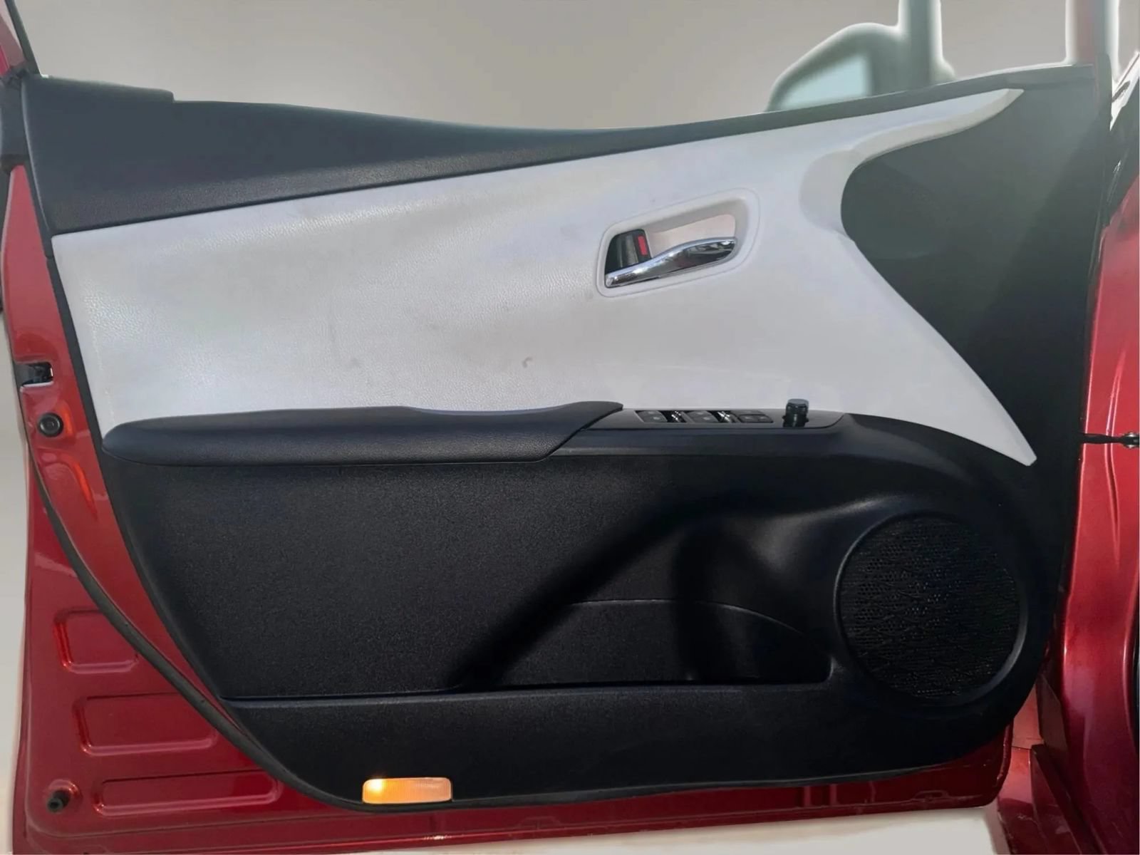 Used 2017 Toyota Prius Four Touring FWD image 24