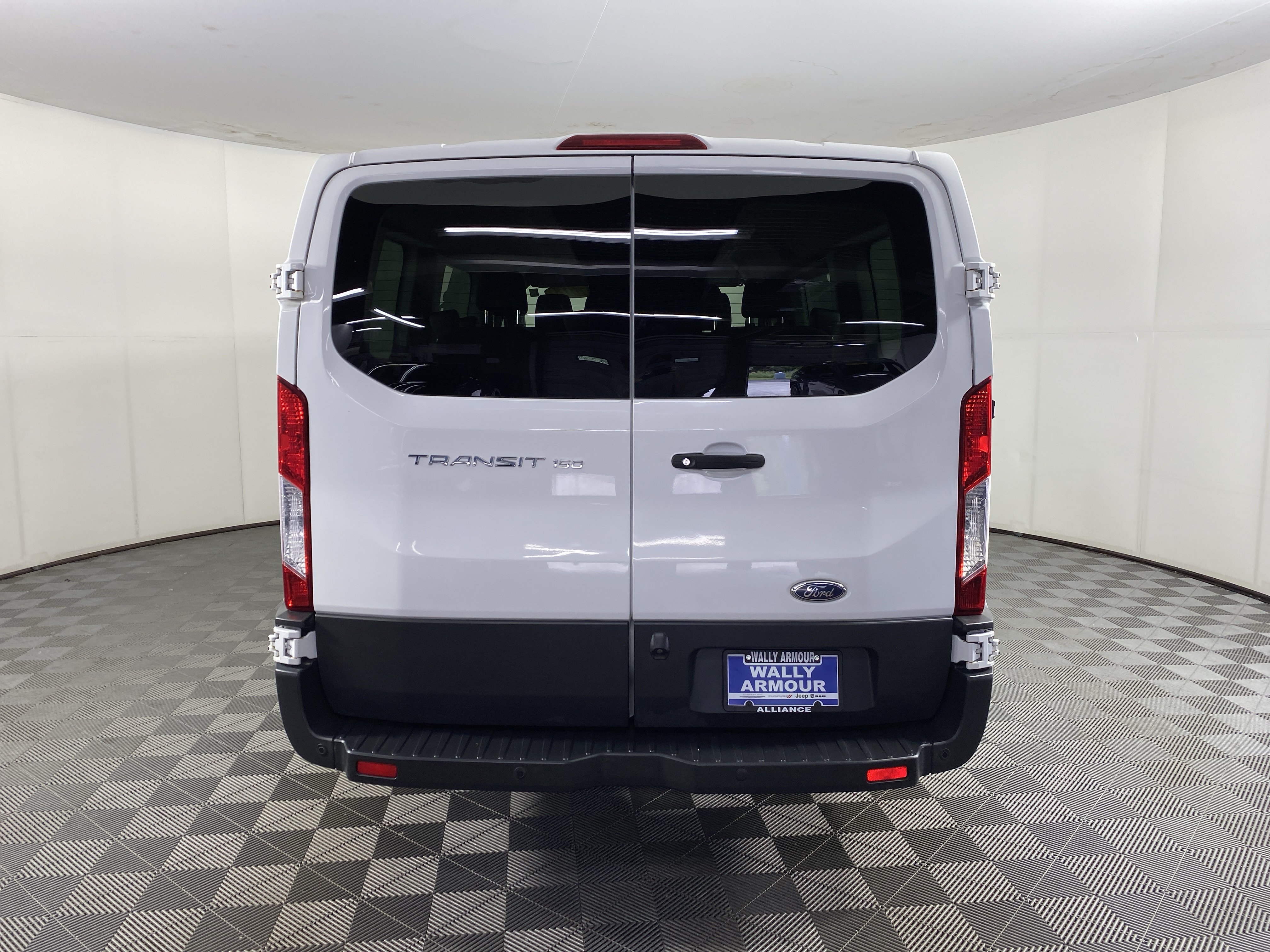 Used 2018 Ford Transit 150 XL RWD image 6