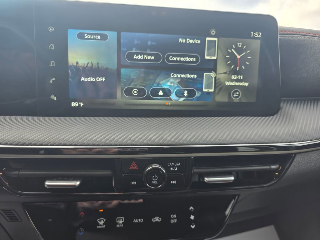 Used 2025 Nissan Kicks SR image 18