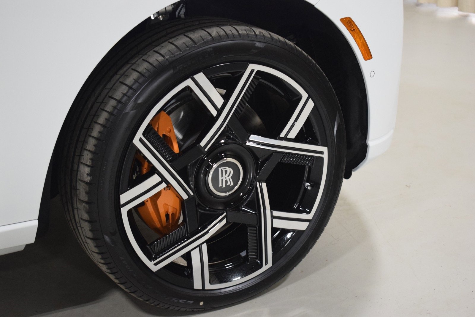 New 2026 Rolls-Royce Cullinan Black Badge image 15