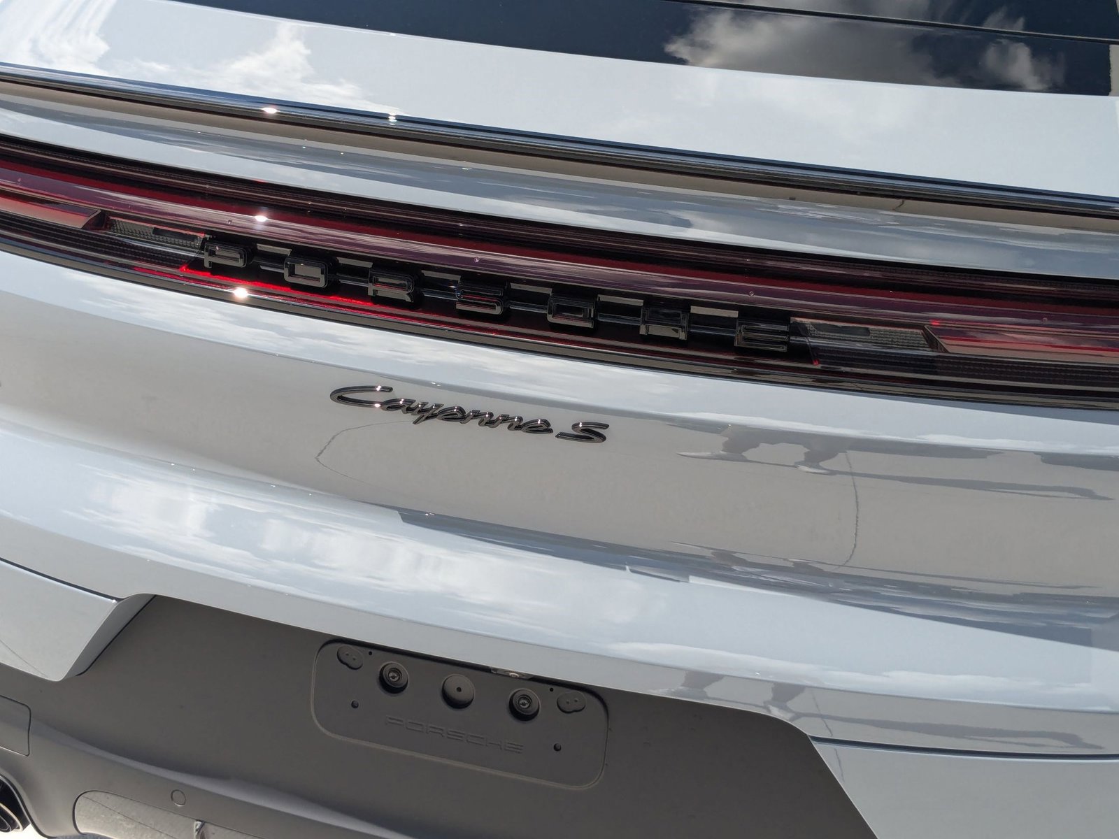 New 2025 Porsche Cayenne S image 13