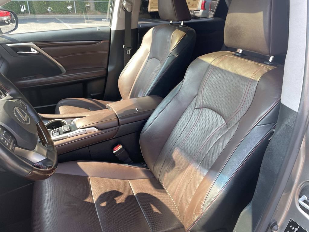 Used 2019 Lexus RX 350L FWD image 23