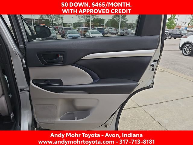 Used 2019 Toyota Highlander Plus FWD image 33