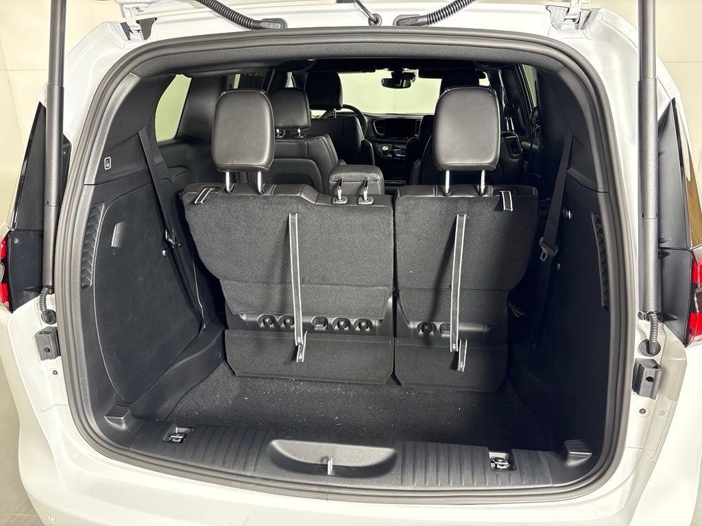New 2027 Chrysler Pacifica LX FWD image 21