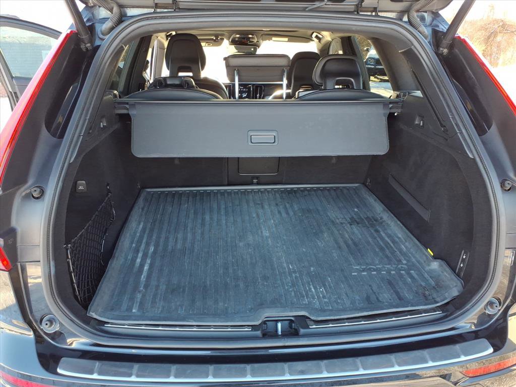 Used 2018 Volvo XC60 T5 R-Design w/ Convenience Package image 12