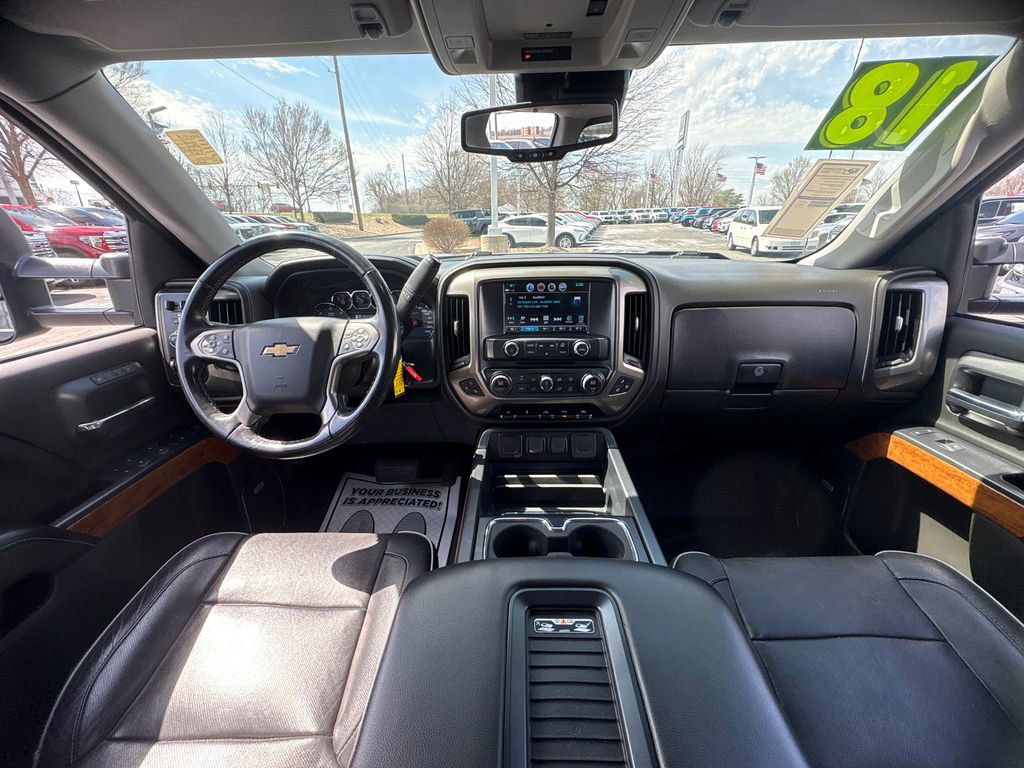 Used 2018 Chevrolet Silverado 1500 High Country image 16