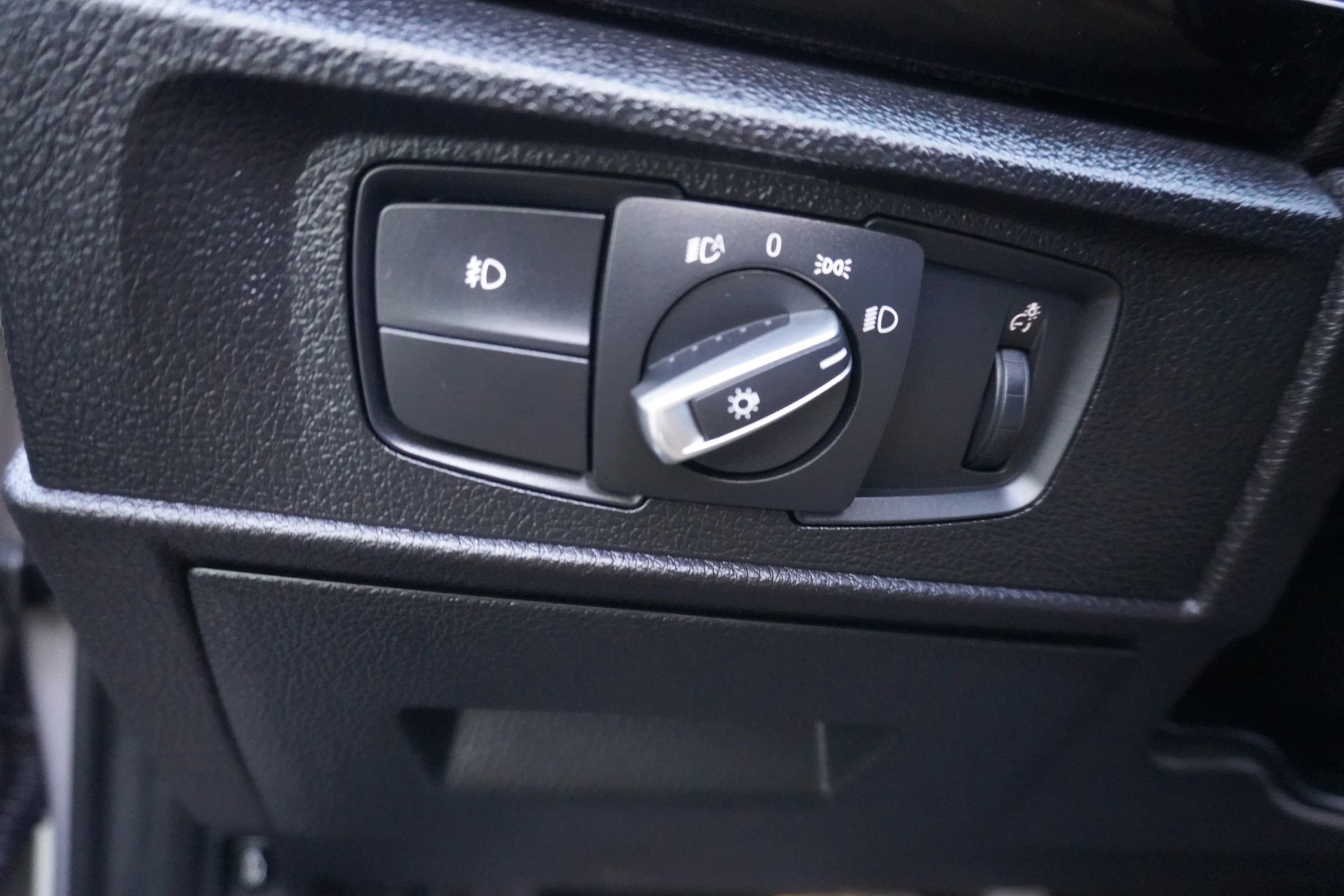 Used 2016 BMW 228i Convertible image 23