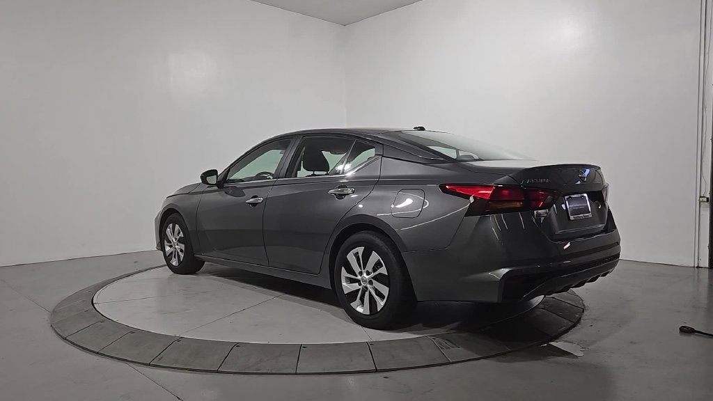 Certified 2025 Nissan Altima 2.5 S FWD image 3