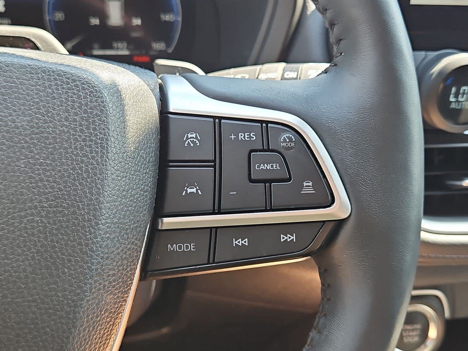 Used 2025 Toyota Grand Highlander AWD image 25