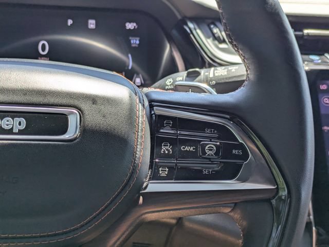Used 2023 Jeep Grand Cherokee Summit w/ Advanced Protech Group IV AWD/4WD image 32