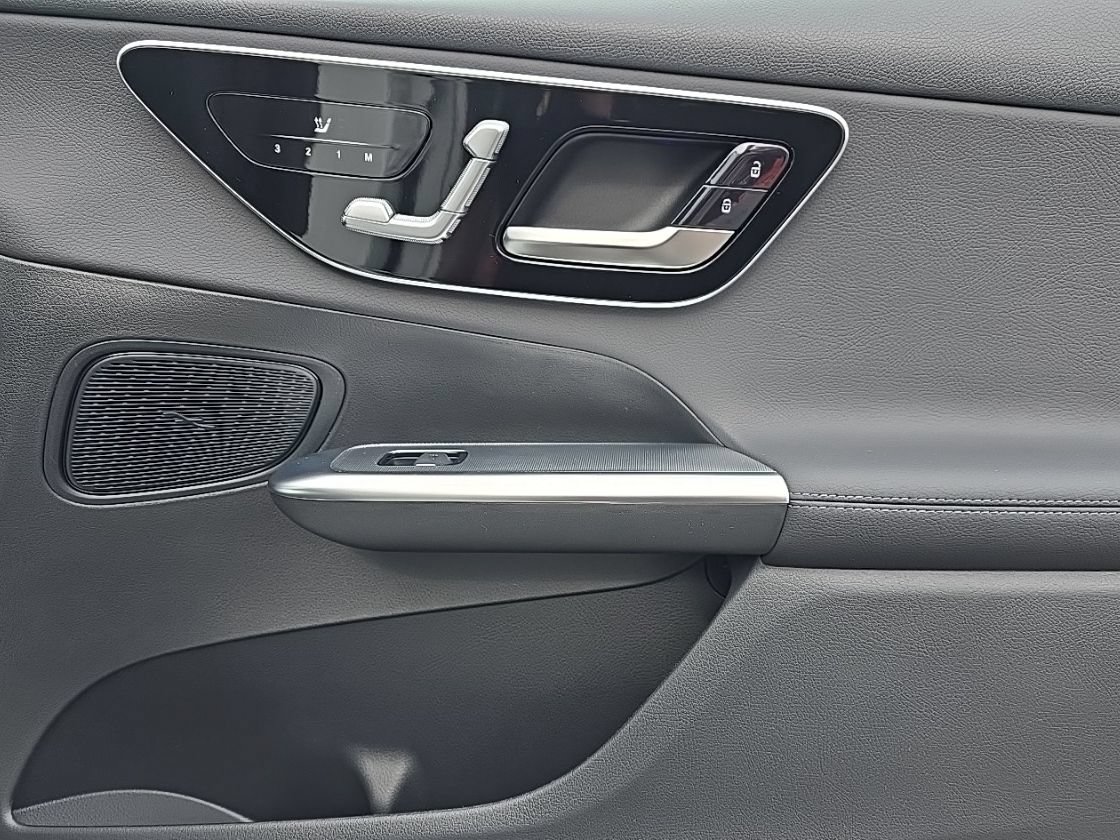 New 2026 Mercedes-Benz GLC 300 4MATIC image 29