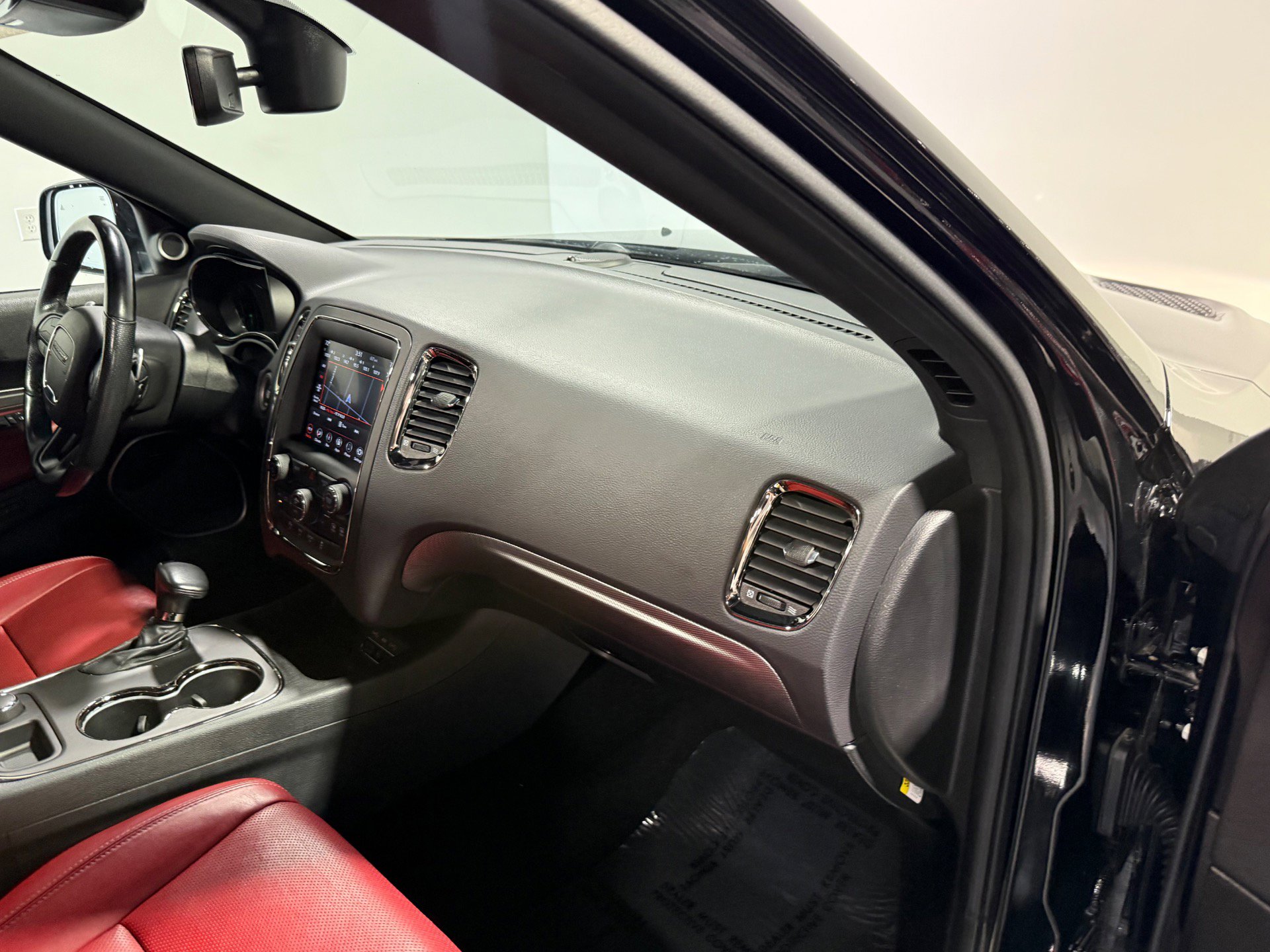 Used 2020 Dodge Durango R/T w/ Blacktop Package AWD/4WD image 40