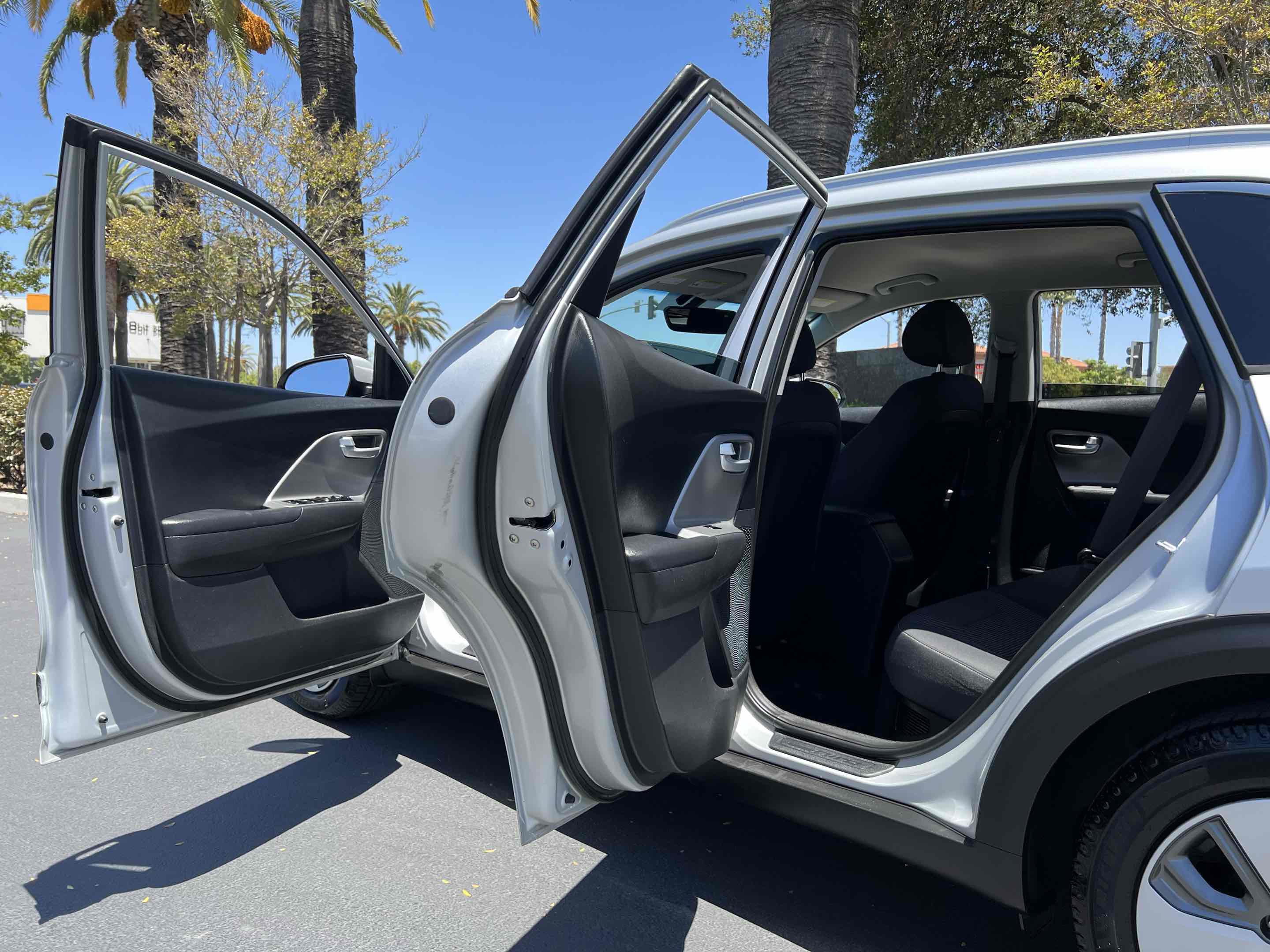 Used 2020 Kia Niro LX FWD image 52