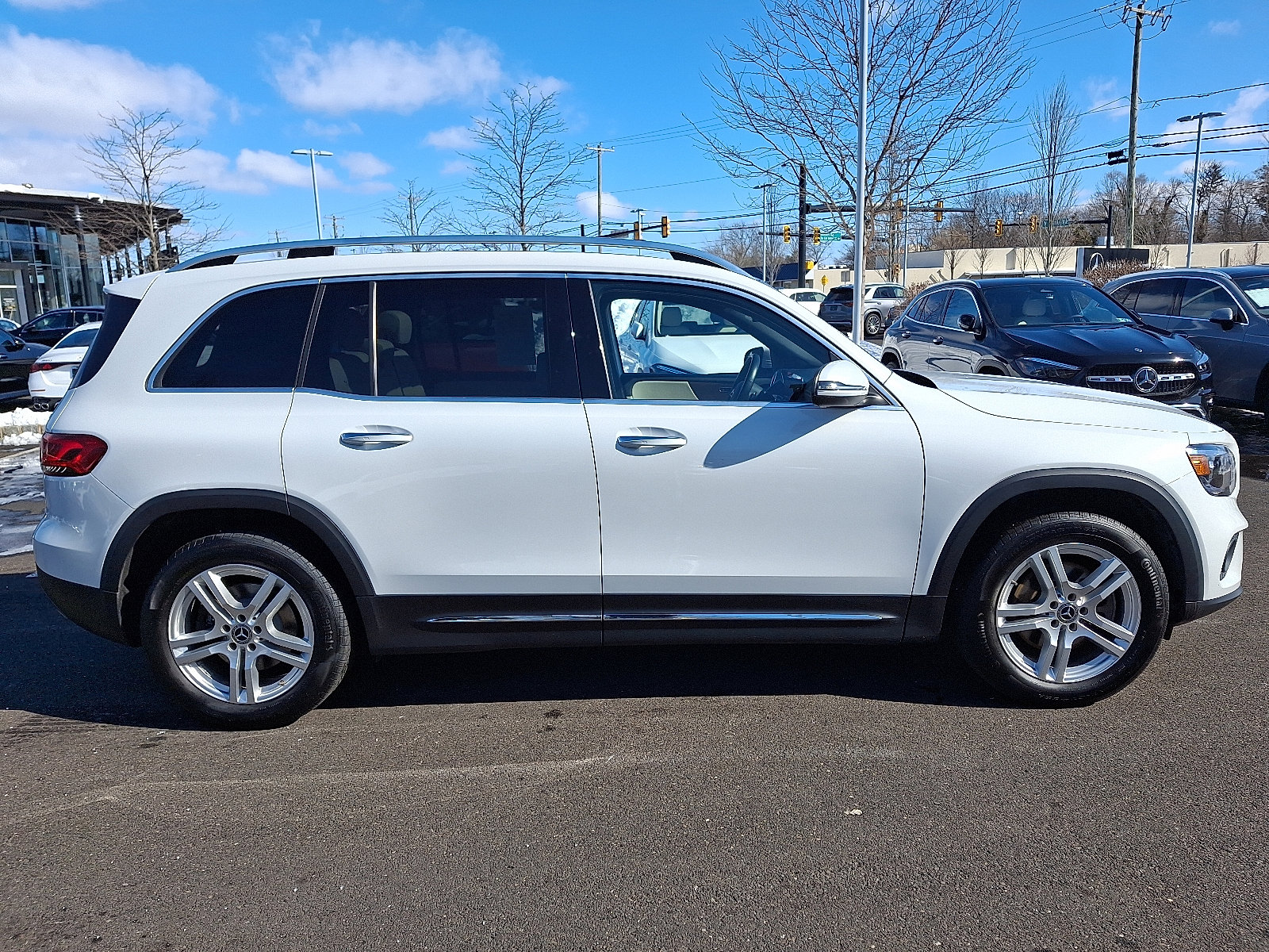 Certified 2022 Mercedes-Benz GLB 250 4MATIC image 7