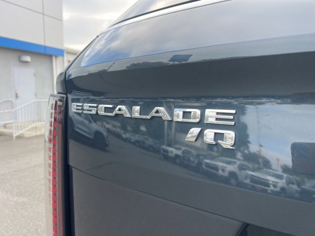 Used 2025 Cadillac Escalade IQ Luxury 2 w/ LPO, Premium Carpet Package image 13