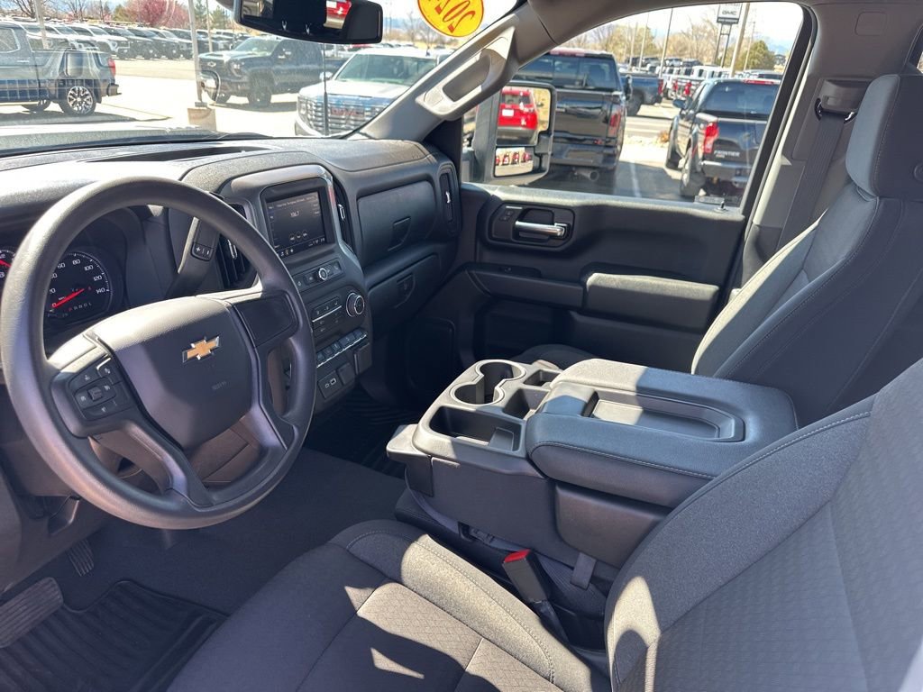 Used 2024 Chevrolet Silverado 2500 Custom w/ Custom Value Package image 16