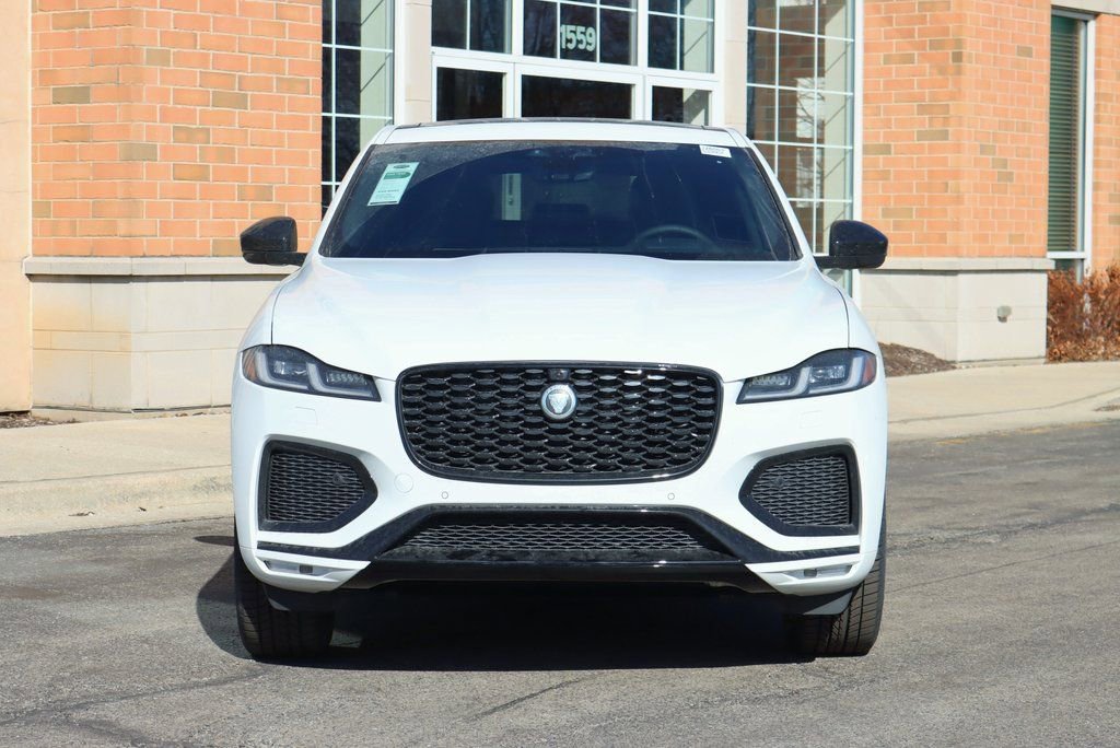 Used 2026 Jaguar F-PACE R-Dynamic S image 4