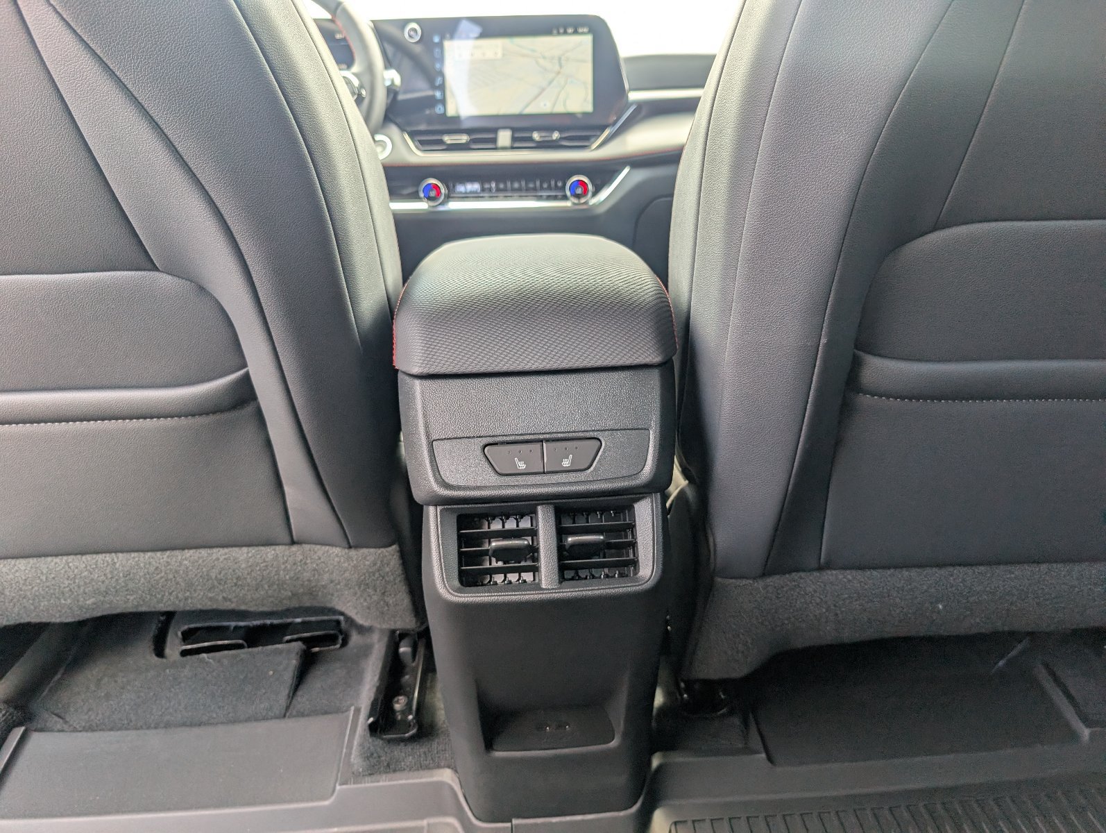 New 2027 Chevrolet Equinox RS w/ Safety and Technology Package FWD image 30