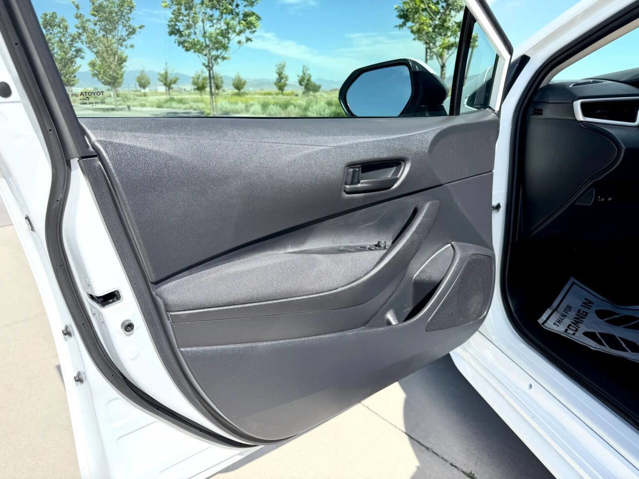 Used 2025 Toyota Corolla LE FWD image 24