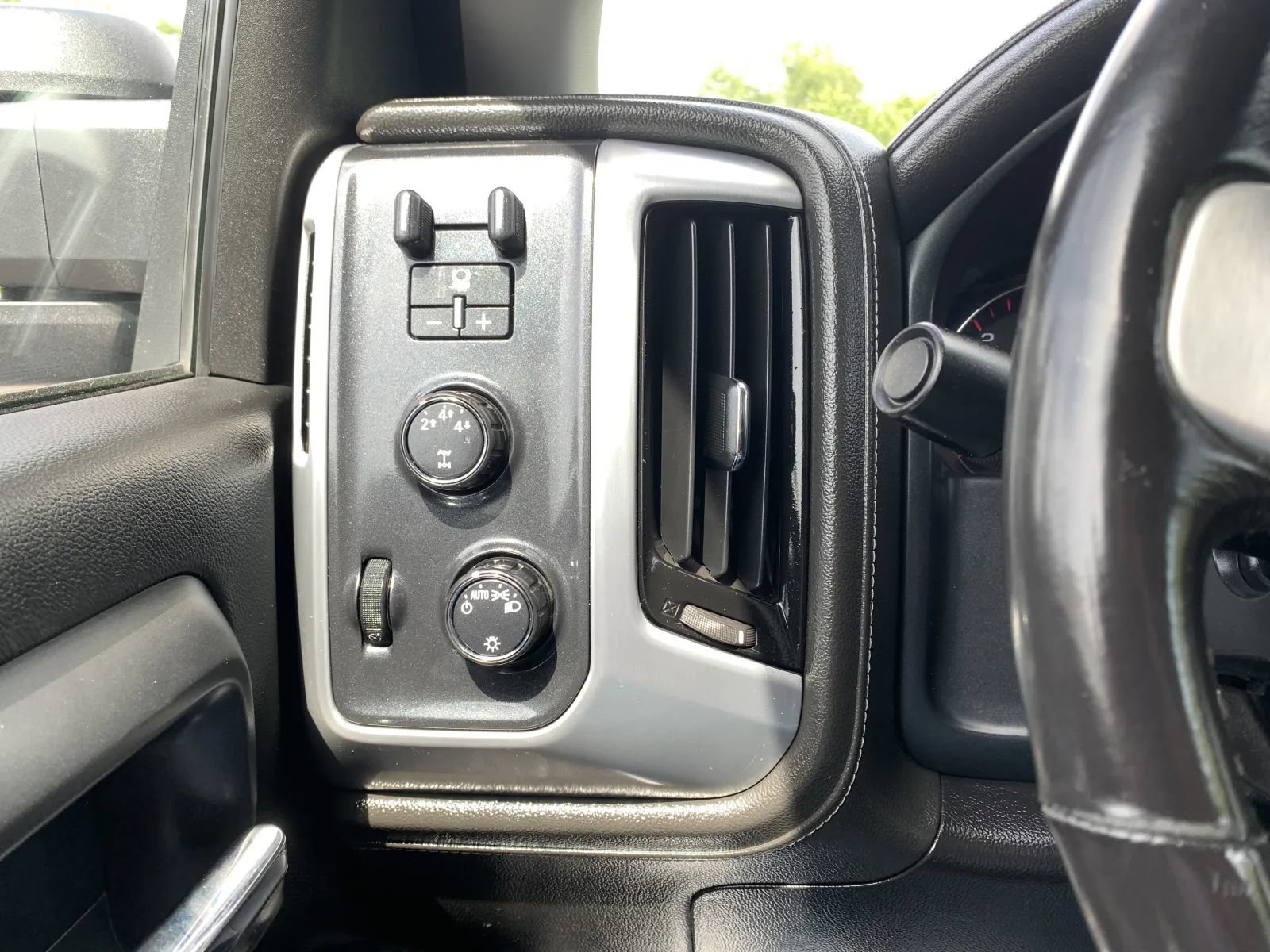 Used 2016 GMC Sierra 2500 SLE AWD/4WD image 21