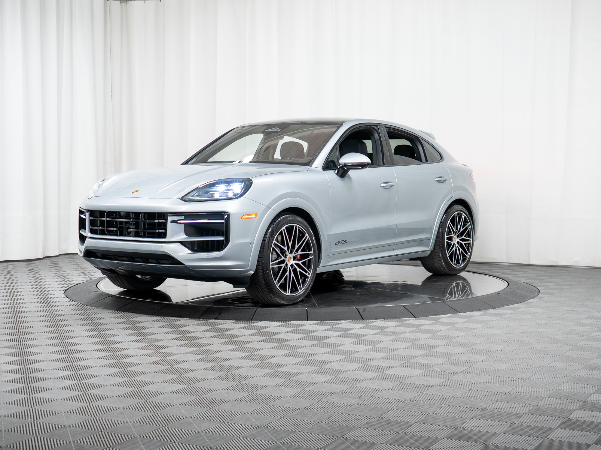 New 2026 Porsche Cayenne GTS AWD/4WD image 34
