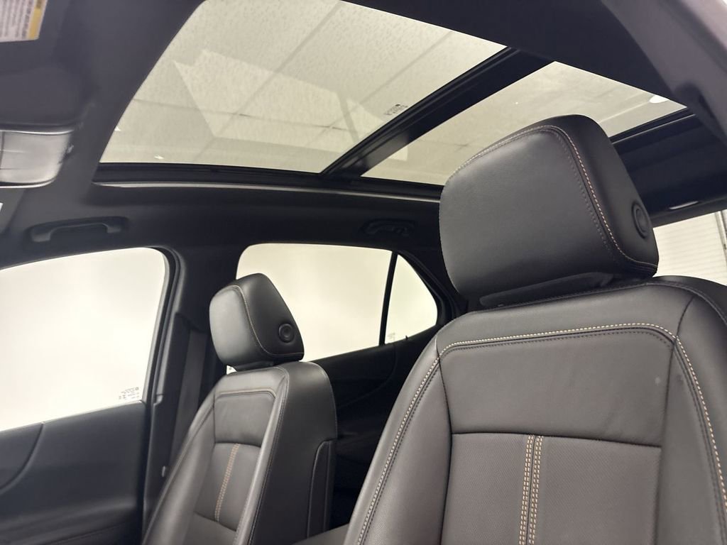 Used 2023 Chevrolet Equinox Premier image 15