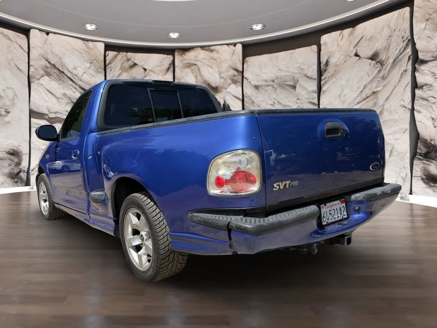 Used 2002 Ford F150 Lightning RWD image 8