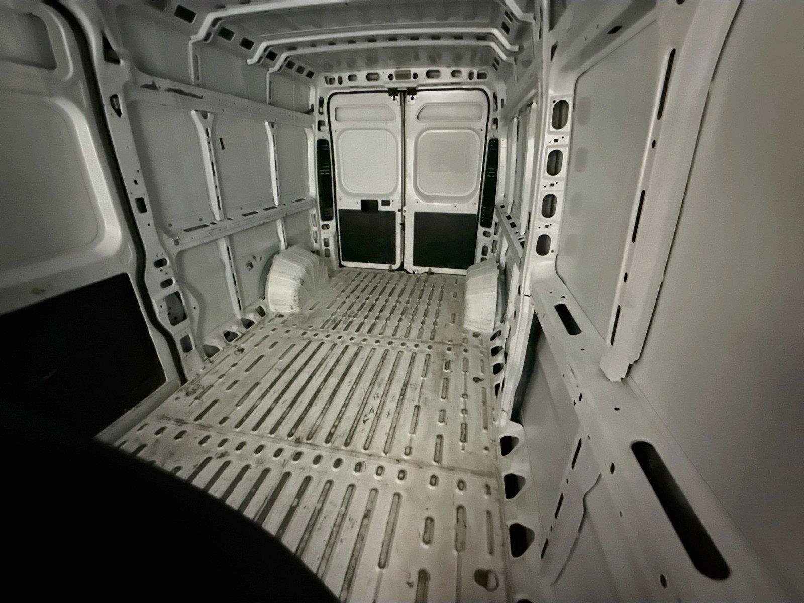 Used 2023 RAM ProMaster 2500 FWD image 11