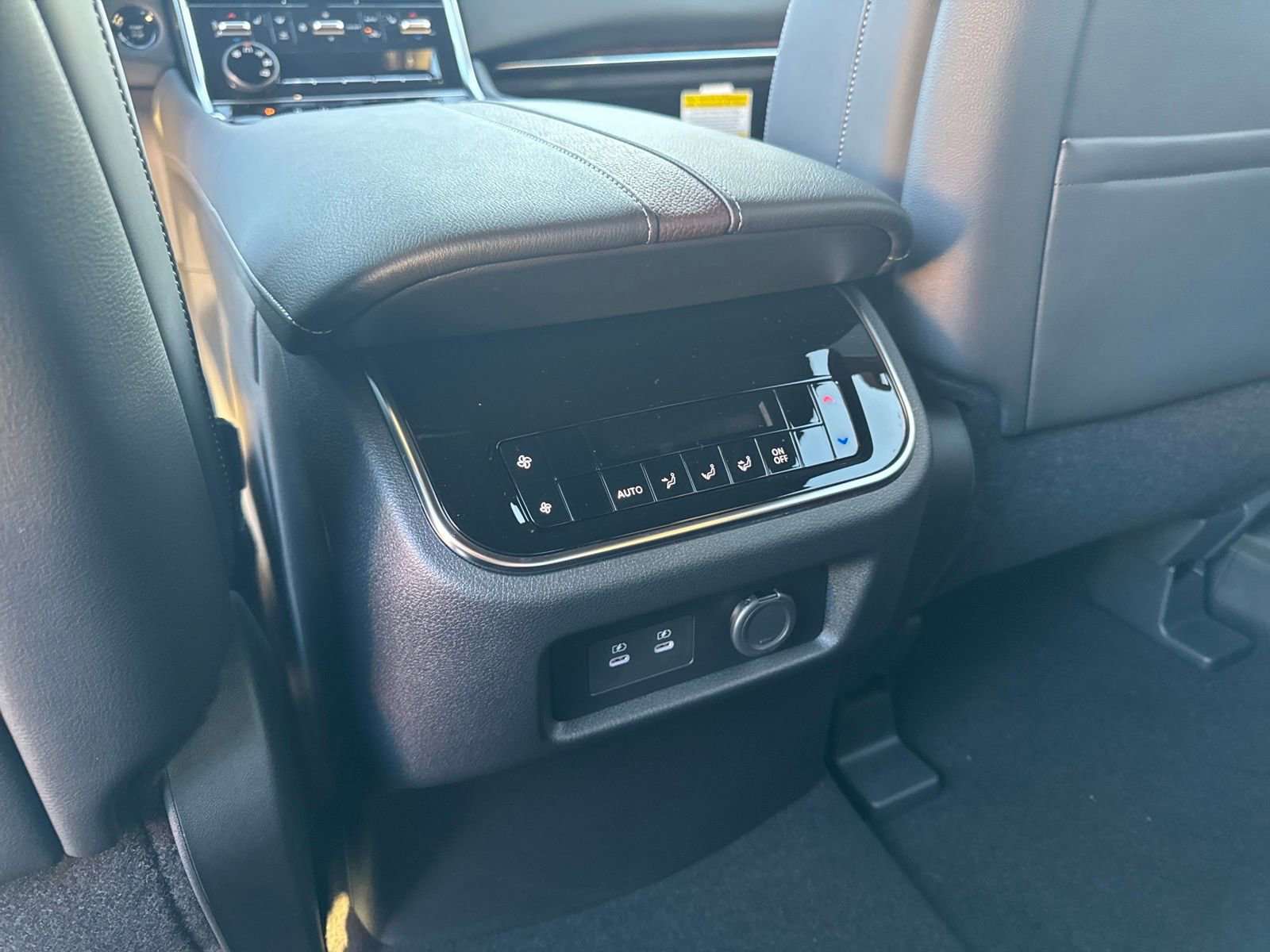 New 2026 Nissan Armada SL image 28