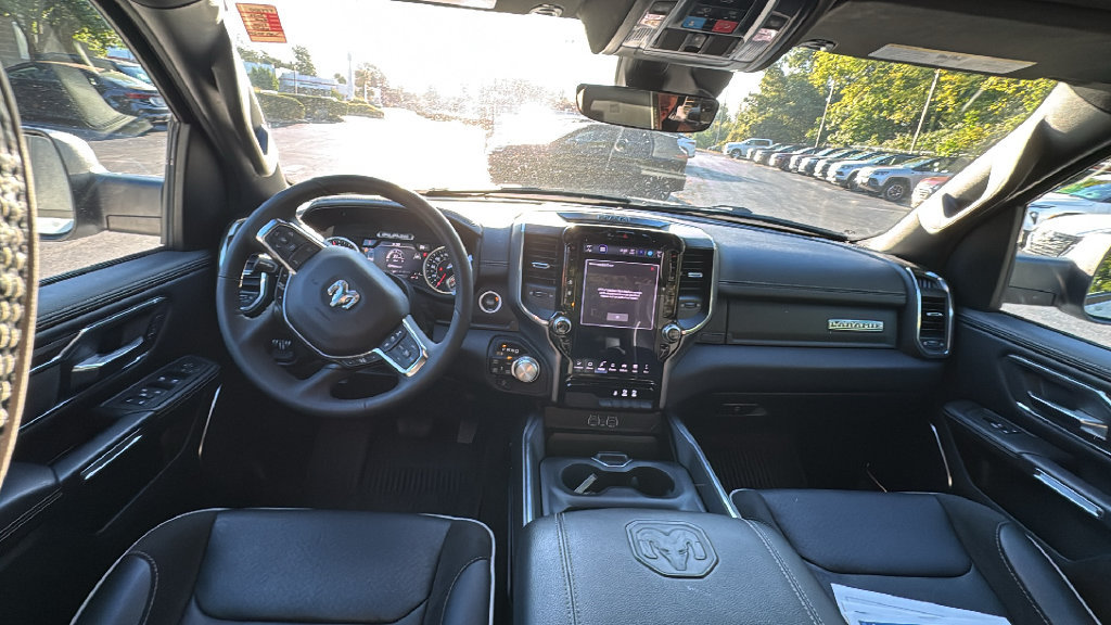 Used 2025 RAM 1500 Laramie AWD/4WD image 9