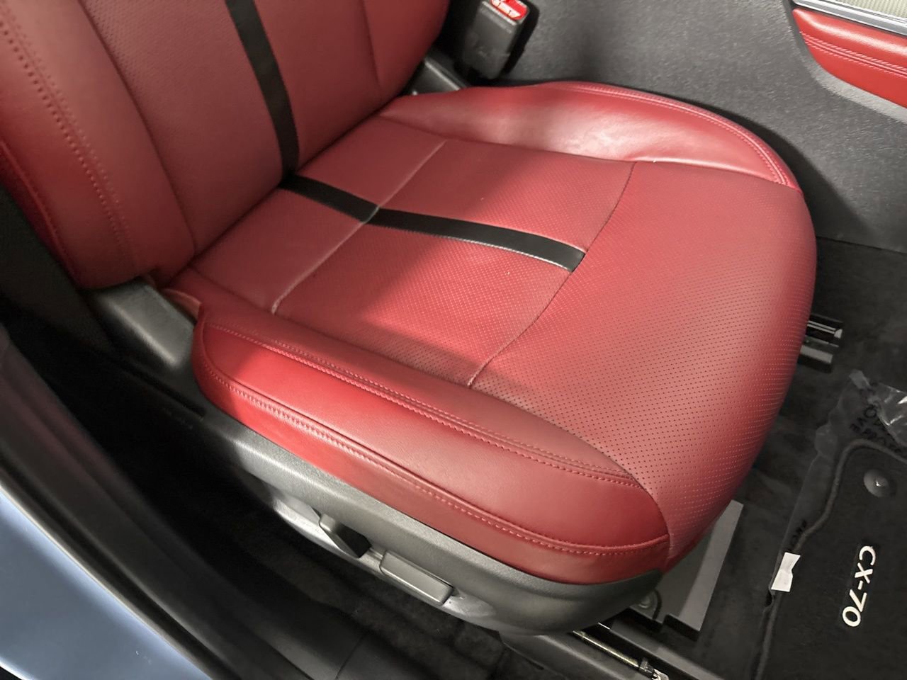 Used 2025 MAZDA CX-70 Plug-In Hybrid w/ Premium Plus image 30