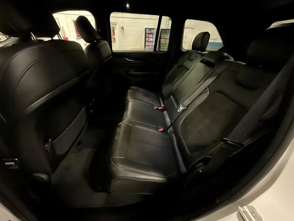 Used 2023 Jeep Grand Cherokee Altitude image 29