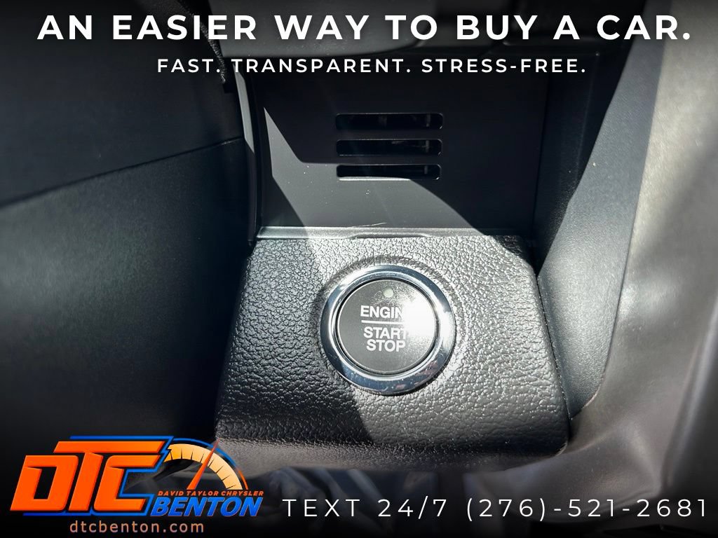 Used 2020 Ford Expedition XLT w/ Equipment Group 202A AWD/4WD image 19