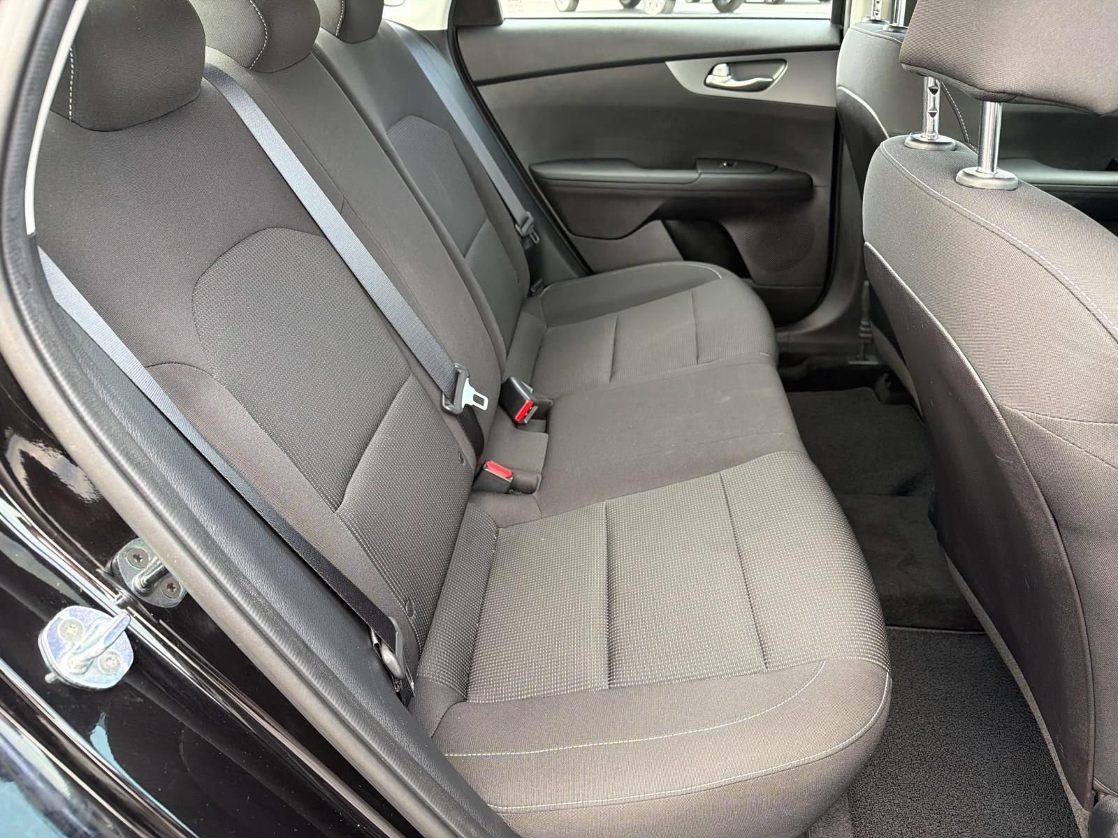 Used 2021 Kia Forte LXS FWD image 21
