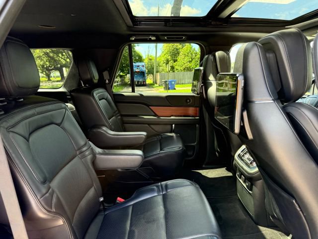Used 2019 Lincoln Navigator L Reserve w/ Cargo Package image 21