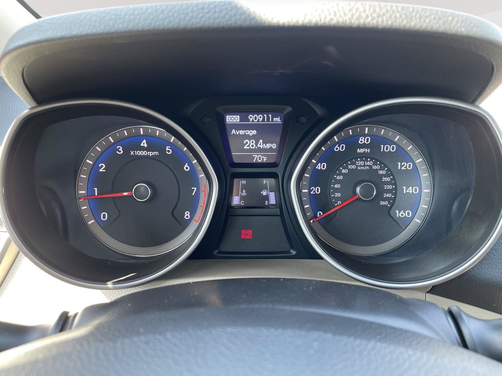 Used 2013 Hyundai Elantra GT w/ Touch & Go Pkg FWD image 2